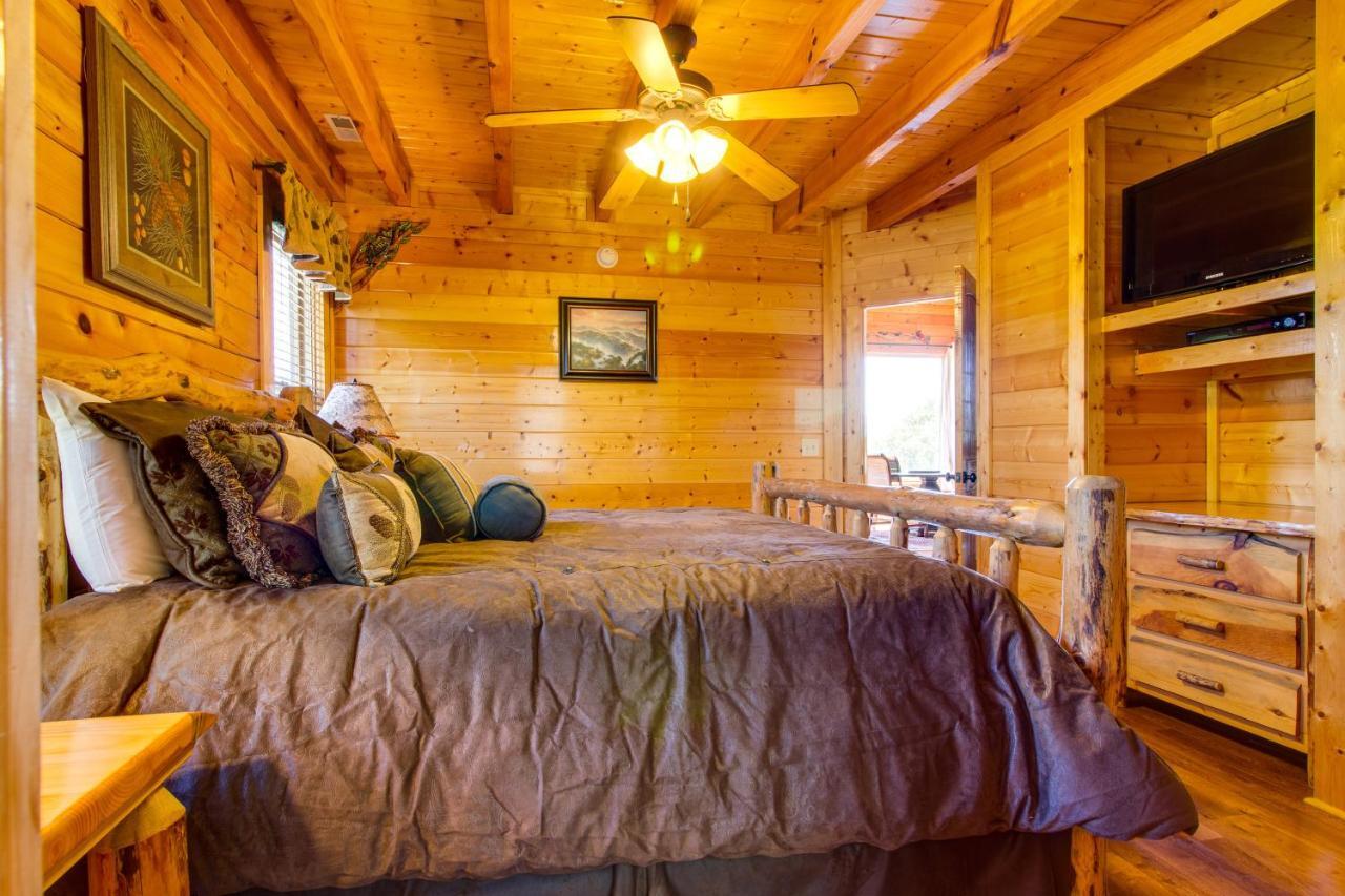 Cub Castle Villa Pigeon Forge Bagian luar foto